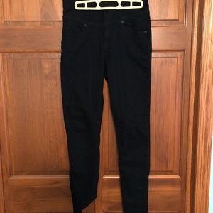 BDG Twig High Rise Skinny Jean